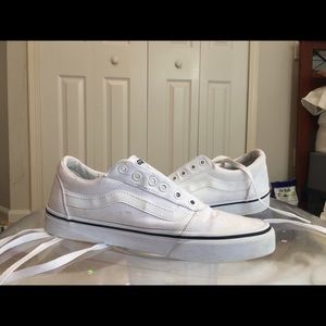 White Vans Skater Style (comes with laces)